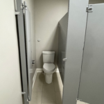 Glen Club ladies room (2)